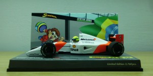 McLaren Honda MP4/7 (Escala 1:43) Edição em homenagem ao aniversário de 15 anos do Instituto Ayrton Senna